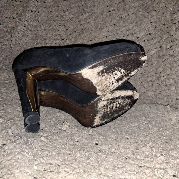 STUART WEITZMAN-Black Suede Peep Toe Pumps-Gold Inner Heel-Sz 8.5-Excellent - Picture 8 of 8